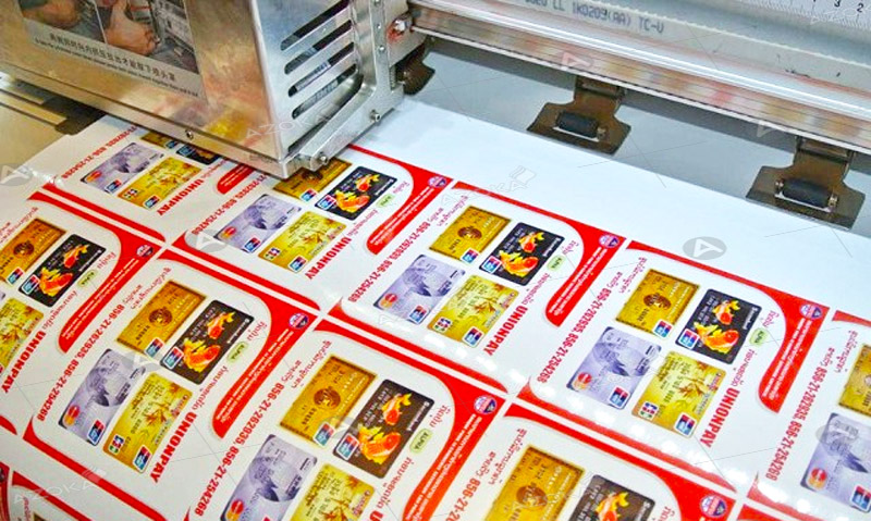 In ấn sticker sản phẩm chữ nhật bằng decal giấy số lượng ít