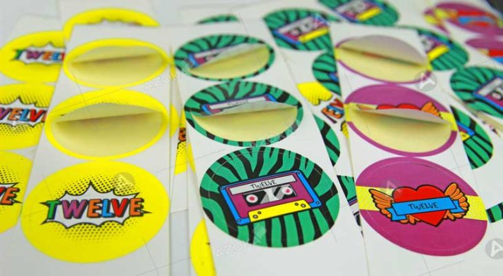 Sticker Cua Mẫu sticker đẹp nhiều kiểu dạng của Twelve