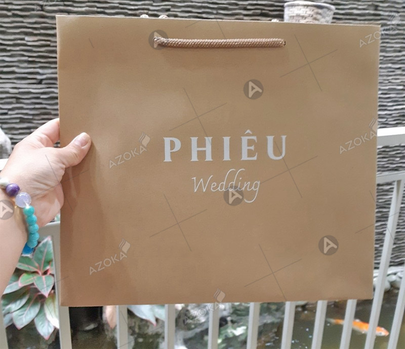 Túi giấy kraft đựng quà tặng cho shop Phiêu Wedding