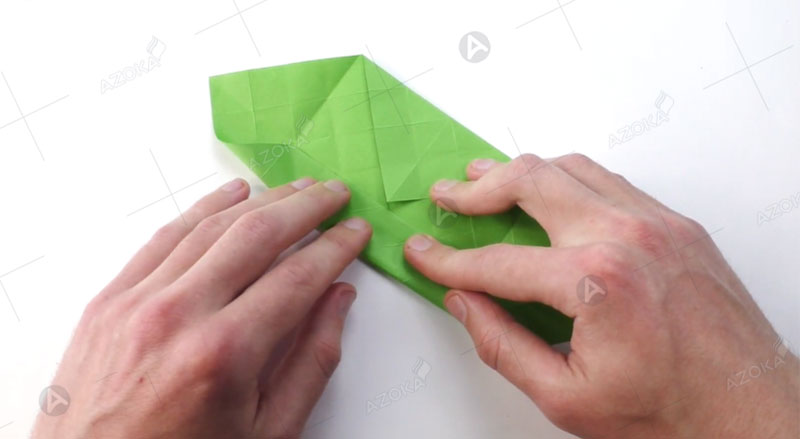 Cách gấp hộp giấy đựng quà hình kẹo bước 7