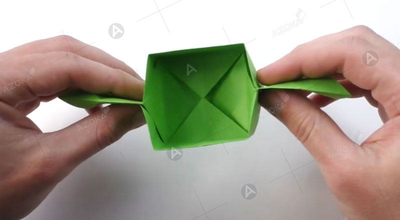 Cách gấp hộp giấy đựng quà hình kẹo bước 8