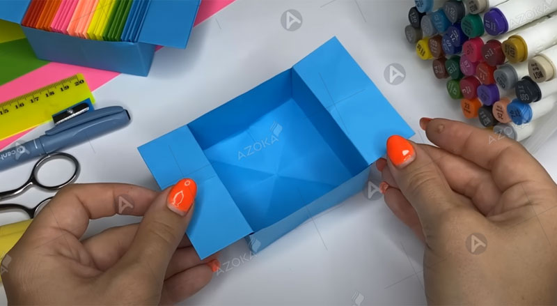 Hoàn thành gấp hộp giấy origami hình vuông