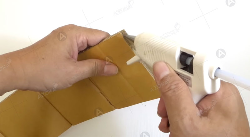 Cách làm hộp bút đựng bằng bìa carton đơn giản bước 3