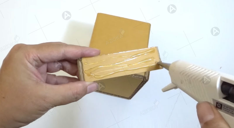 Cách làm hộp bút đựng bằng bìa carton đơn giản bước 7