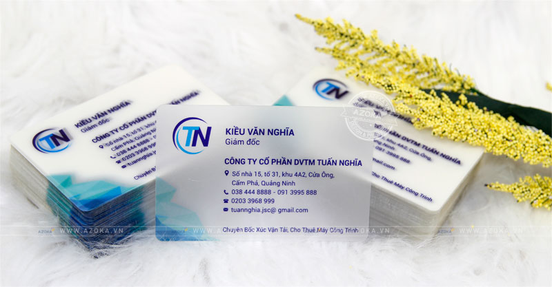 Mẫu card visit nhựa trong do Azoka thực hiện