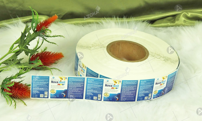 Mẫu decal cuộn sáng tạo về sản phẩm xịt họng của Noval lanil